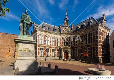 Juan VI de Nassau and Utrecht University Hall Juan VI de Nassau and Utrecht University Hall 124432762