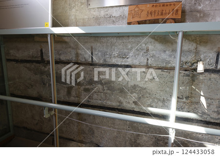 城山小学校平和祈念館（旧城山国民学校校舎） 124433058