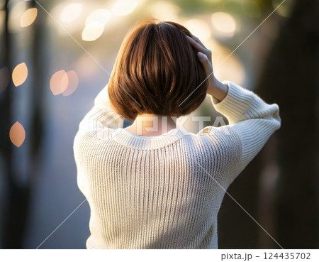 落ち込む女性 124435702