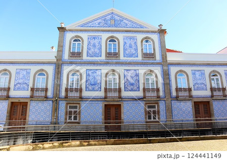 ポルトガル・アヴェイロの旧市街 ポルトガル・アヴェイロの旧市街 124441149