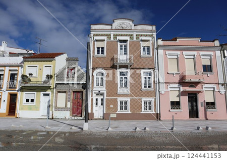 ポルトガル・アヴェイロの旧市街 124441153