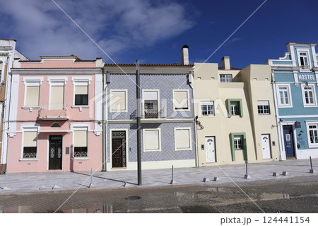 ポルトガル・アヴェイロの旧市街 ポルトガル・アヴェイロの旧市街 124441154