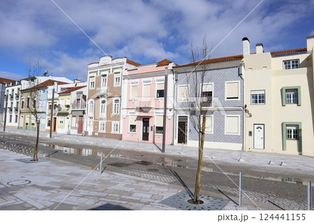 ポルトガル・アヴェイロの旧市街 ポルトガル・アヴェイロの旧市街 124441155