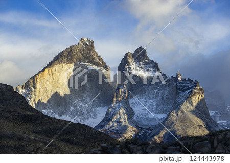 Snowcapped peaks of Torres Del Paine in sunlight 124443978