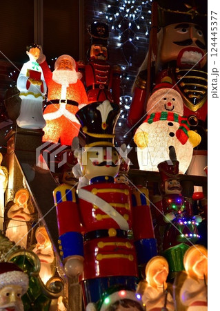 アメリカ　ダイカーハイツ　クリスマスイルミネーション 124445377