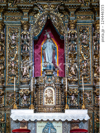 Faro, Portugal - Feb 16, 2025: Interior of Sao Pedro church, Igreja de Sao Pedro in Faro, Portugal. 124446355