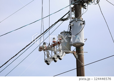 電柱 電信柱 電柱 電信柱 124446576