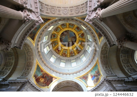 アンヴァリッドのドーム教会のドーム天井 124446632