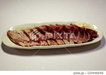 カツオ カツオ 124446640