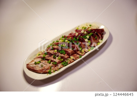 カツオ カツオ 124446645