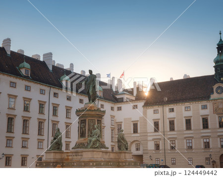 Summer trip to Vienna: exploring city beauty 124449442