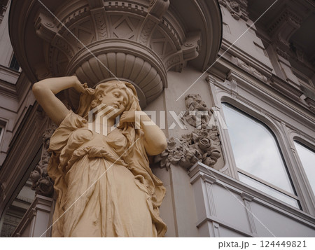 Artistic Statues in Viennas Urban Landscape 124449821