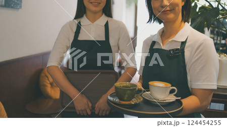 coffee shop 124454255