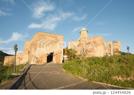 The Virgin Mary Assumption Church of Metekhi in Tbilisi on the background of blue sky 124454826