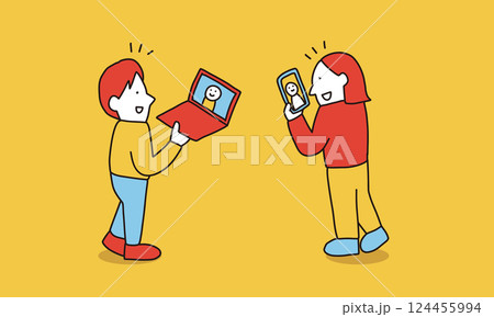 ビデオ通話、ライブコマース、生配信などを見る人々のイメージイラスト 124455994