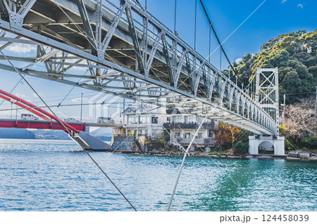 浜松市にある猪鼻湖神社周辺の瀬戸橋と新瀬戸橋の風景(静岡県) 124458039