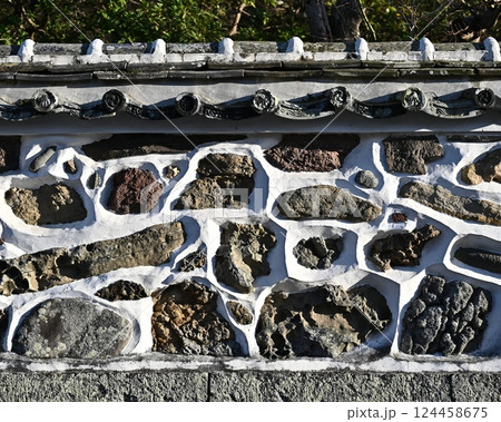 五色塀（草場小路・長崎県大村市） 124458675