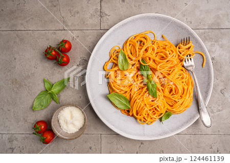 Traditional italian pasta Spaghetti with tomato sauce 124461139