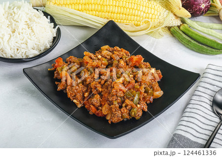 Mexican cuisine - Chili Con carne 124461336