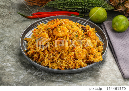 Indian cuisine - Biryani rice with prawn 124461570