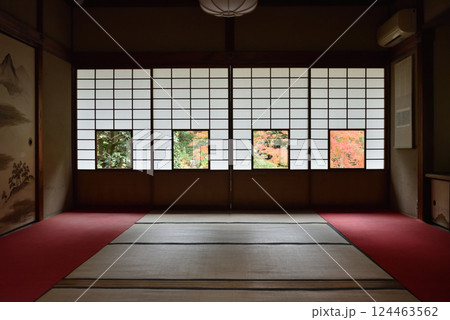 御寺泉涌寺別院　雲龍院　蓮華の間　しきしの景色(京都市東山区) 124463562