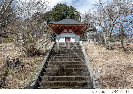 久昌寺本堂裏の高台にある義公廟【茨城県常陸太田市】 久昌寺本堂裏の高台にある義公廟【茨城県常陸太田市】 124464131