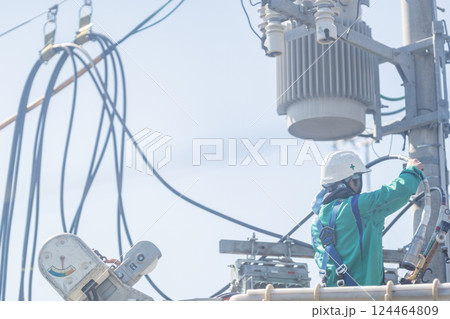 配電線作業 配電工事 配電線作業 配電工事 124464809