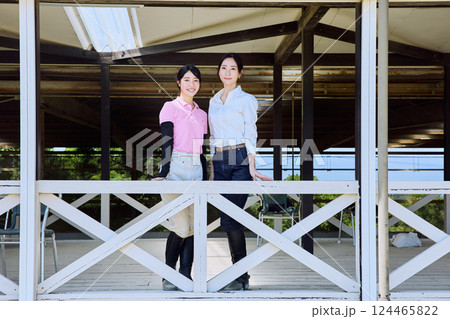 乗馬クラブ（女性） 124465822