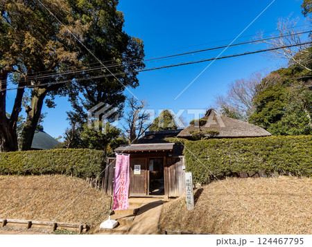 古き良き日本の街並みが残る、佐倉市の武家屋敷通りの景色 124467795