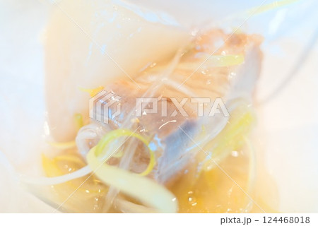 四万十の恵み 柚子香る 四万十ポーク塩角煮 124468018