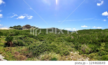沖縄県渡嘉敷島　阿波連岬　第一展望台から見た風景 124468649