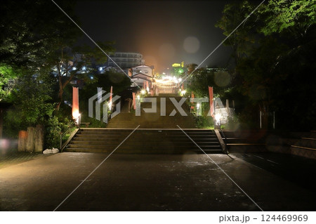 伊香保温泉の町並み　夜景 124469969