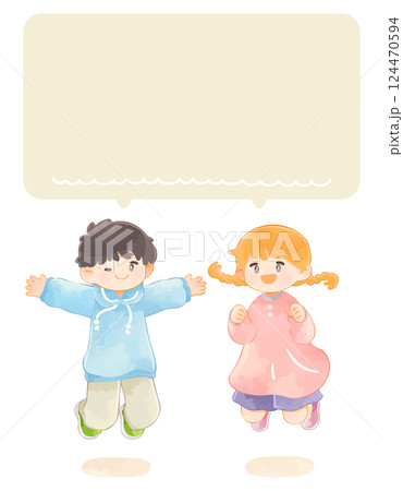 ジャンプする子供とフキダシ　男の子と女の子 124470594
