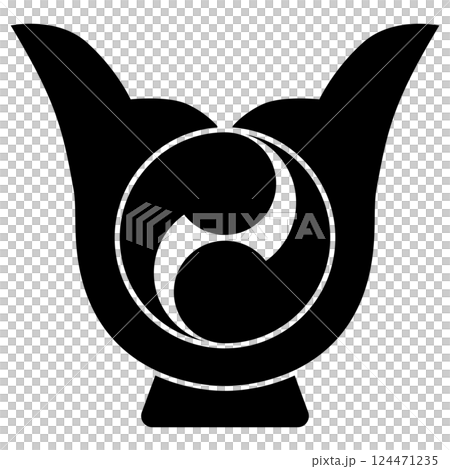 家紋です。鍬形に二つ巴と言います。 124471235