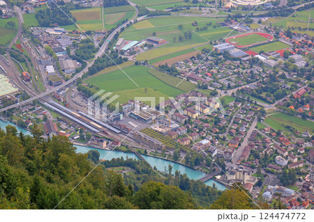 インターラーケンの街並み 124474772