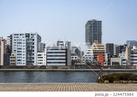 隅田川と晴海運河沿いの風景 124475984