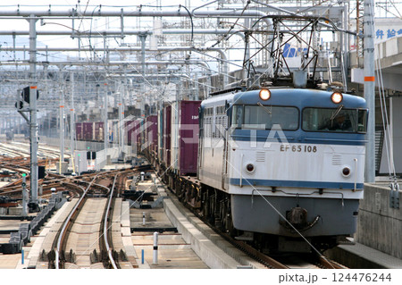 山陽本線を行く貨物列車(EF65形0番台牽引) 山陽本線を行く貨物列車(EF65形0番台牽引) 124476244