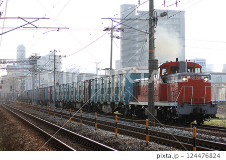 水島臨海鉄道水島本線:貨物列車(DE70形ディーゼル機関車牽引) 水島臨海鉄道水島本線:貨物列車(DE70形ディーゼル機関車牽引) 124476824
