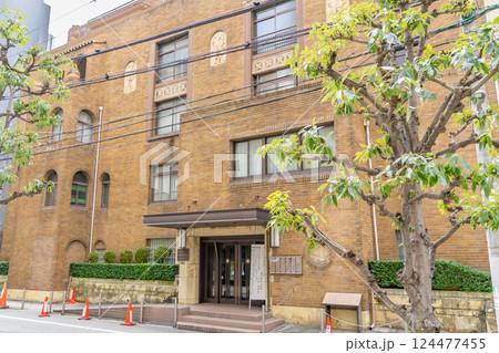 大阪市北区堂島浜　中央電気倶楽部（生きた建築ミュージアム）関西電気俱楽部　イタリア風の昭和レトロビル 124477455