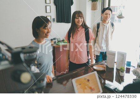 coffee shop coffee shop 124478330