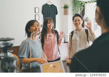 coffee shop coffee shop 124478335