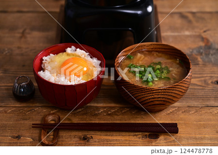 卵かけご飯と納豆汁 124478778