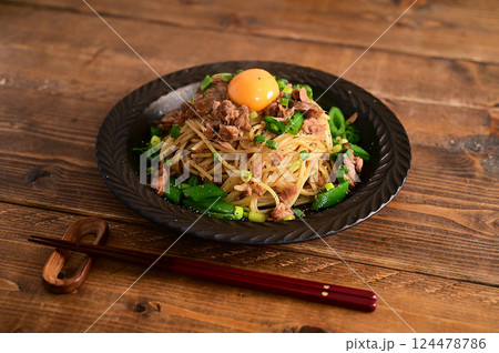 スナップエンドウとツナの和風パスタ スナップエンドウとツナの和風パスタ 124478786