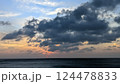 神津島の夕日 C 124478833