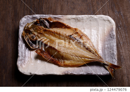 鯵の開き 124479076