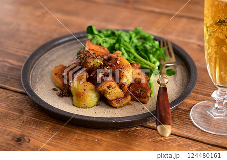 ガーリンクアンチョビバターポテト 124480161