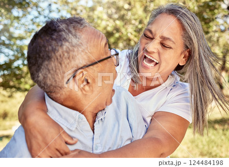 Woman, senior man and surprise in park, shocked and excited hug in outdoor garden on summer holiday weekend. Love, retirement and nature, a happy elderly couple embrace with grass, smile and trees. 124484198