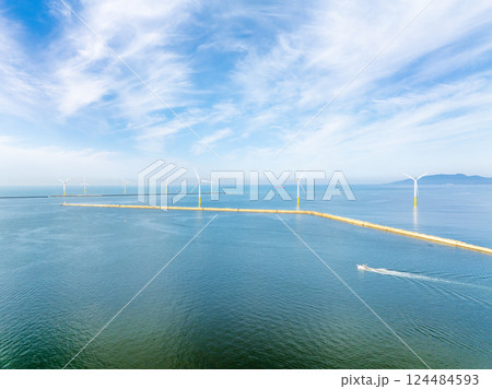 秋田の洋上風力発電（秋田県秋田市、潟上市） 124484593