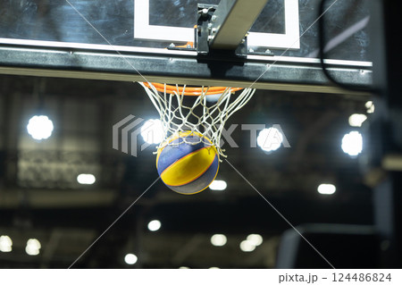 バスケットボール　スポーツ 124486824
