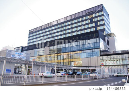 青森の駅　新しくなった青森駅　青森駅東口ビル 124486883